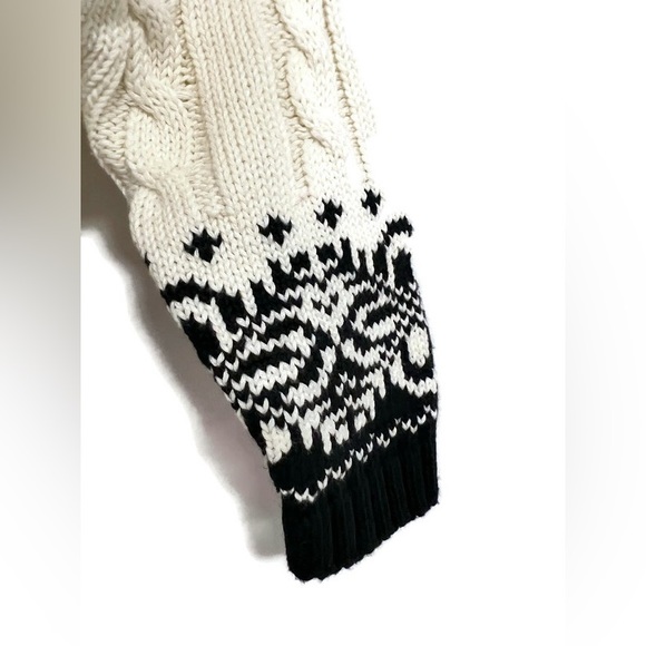 NWT Gap Kids winter motif knit cardigan, size s/m 3-12 months - Picture 5 of 9